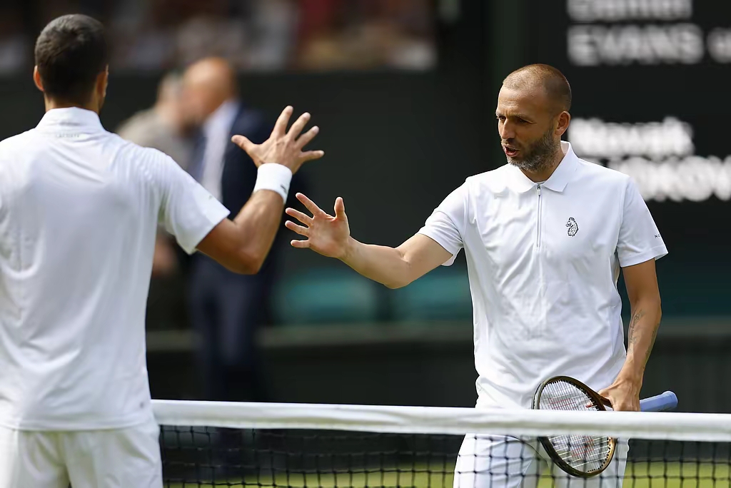 英国网球队轻取美国网球队,费德勒制霸全场 英国网球队轻取美国网球队,费德勒制霸全场