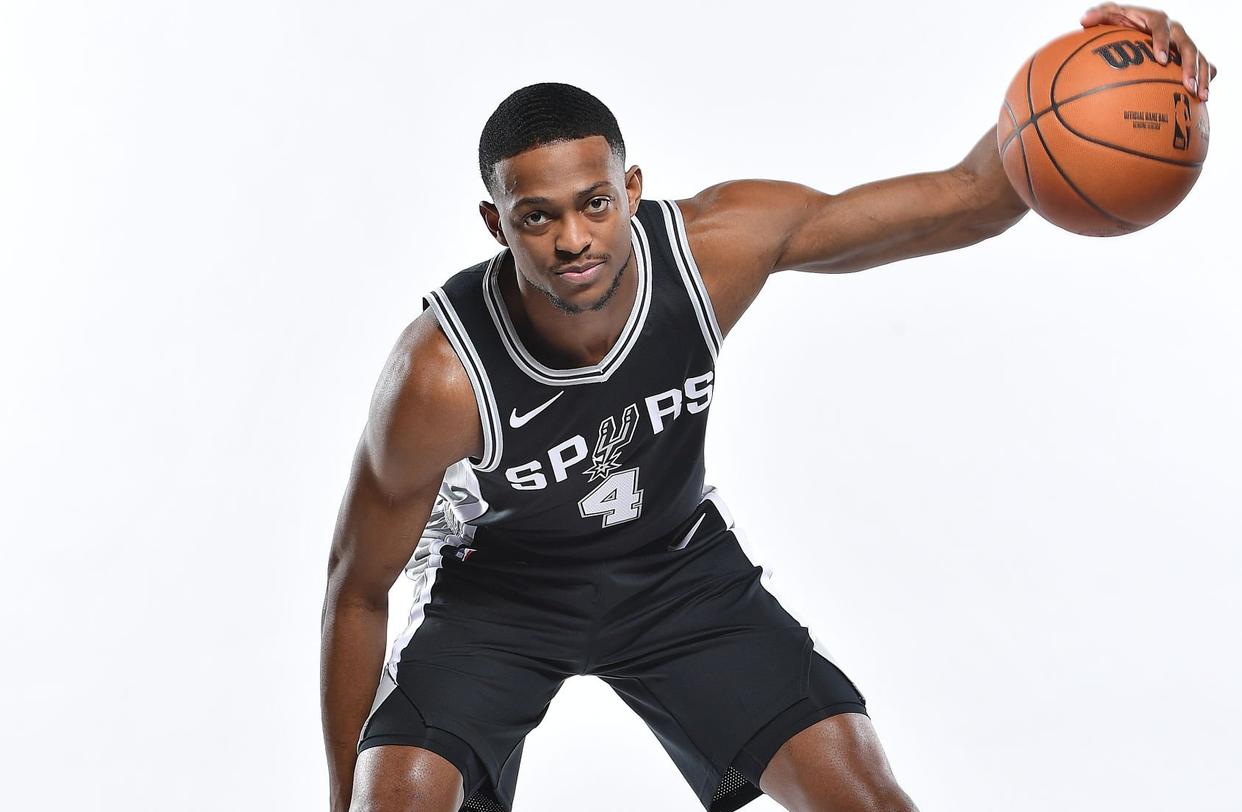 凯尔特人横扫爵士，福克斯高光表现