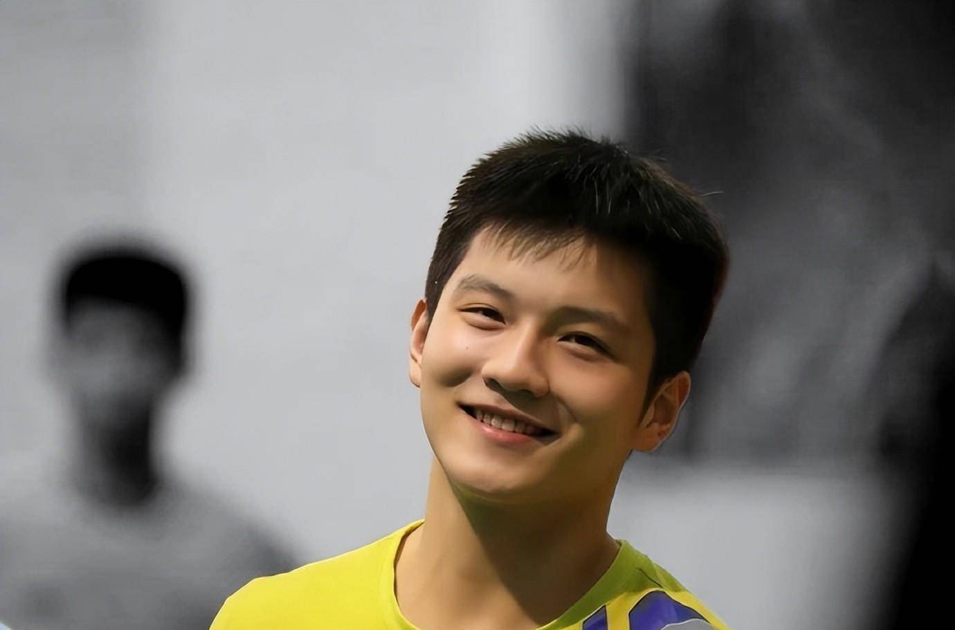 法国队碾压奥地利队，樊振东点燃赛场