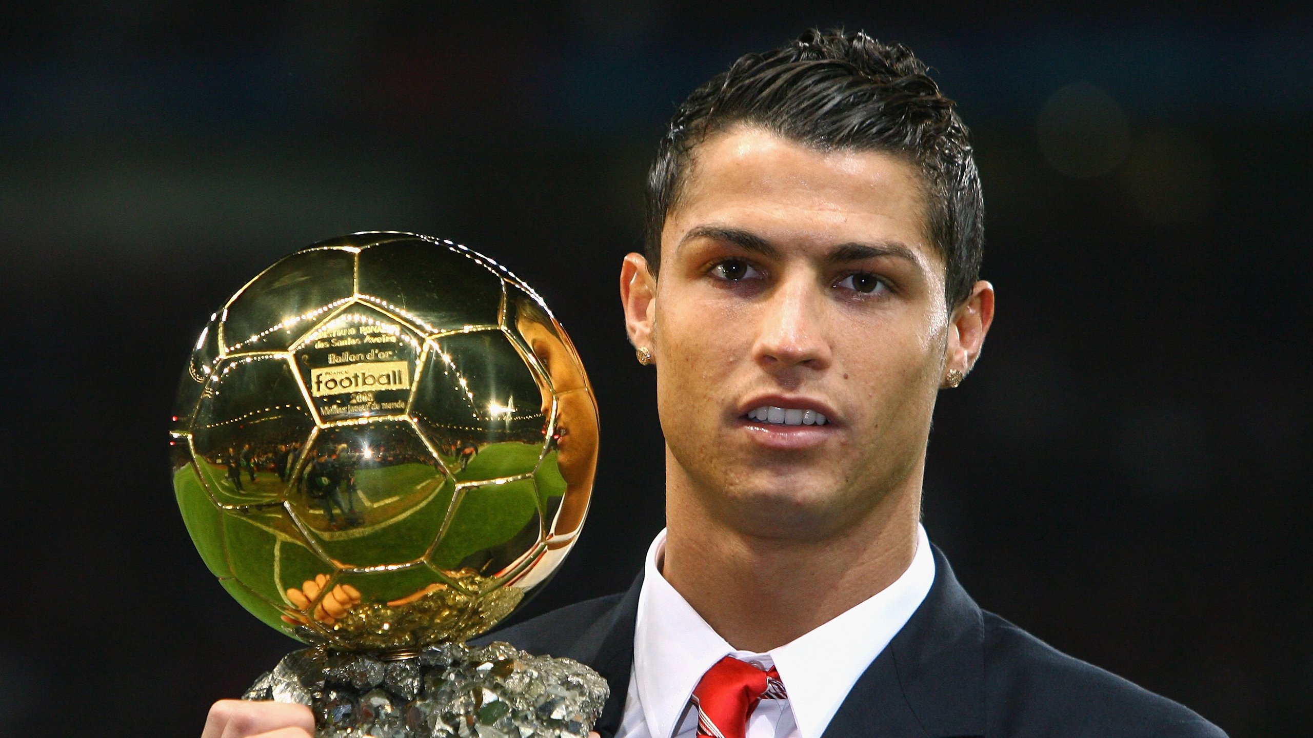 范戴克关键战不手软，摩洛哥提前终结悬念拜仁