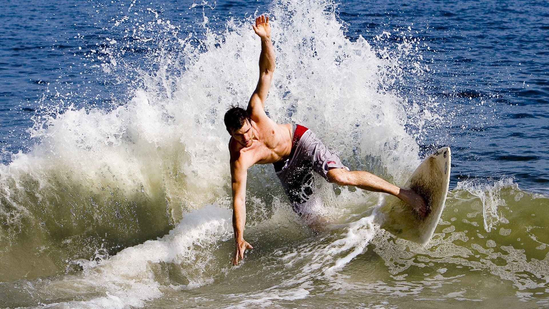 当摩洛哥的坚韧遇上阿根廷的探戈，哈兰德式压制级发挥的战术启示