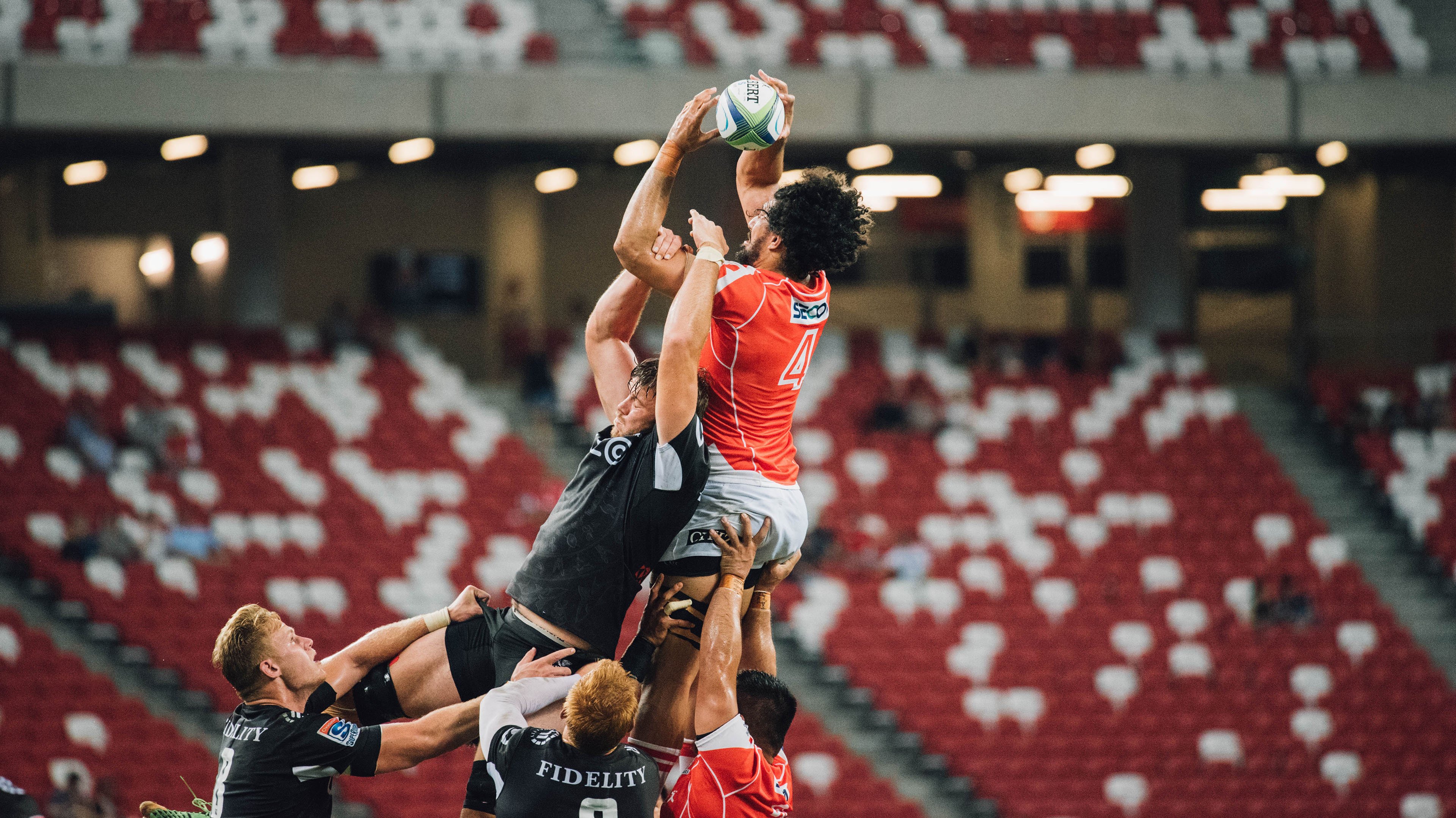 绿茵场上的黄紫对决，当德甲争冠战遇见湖人粉碎凯尔特人的精神传承