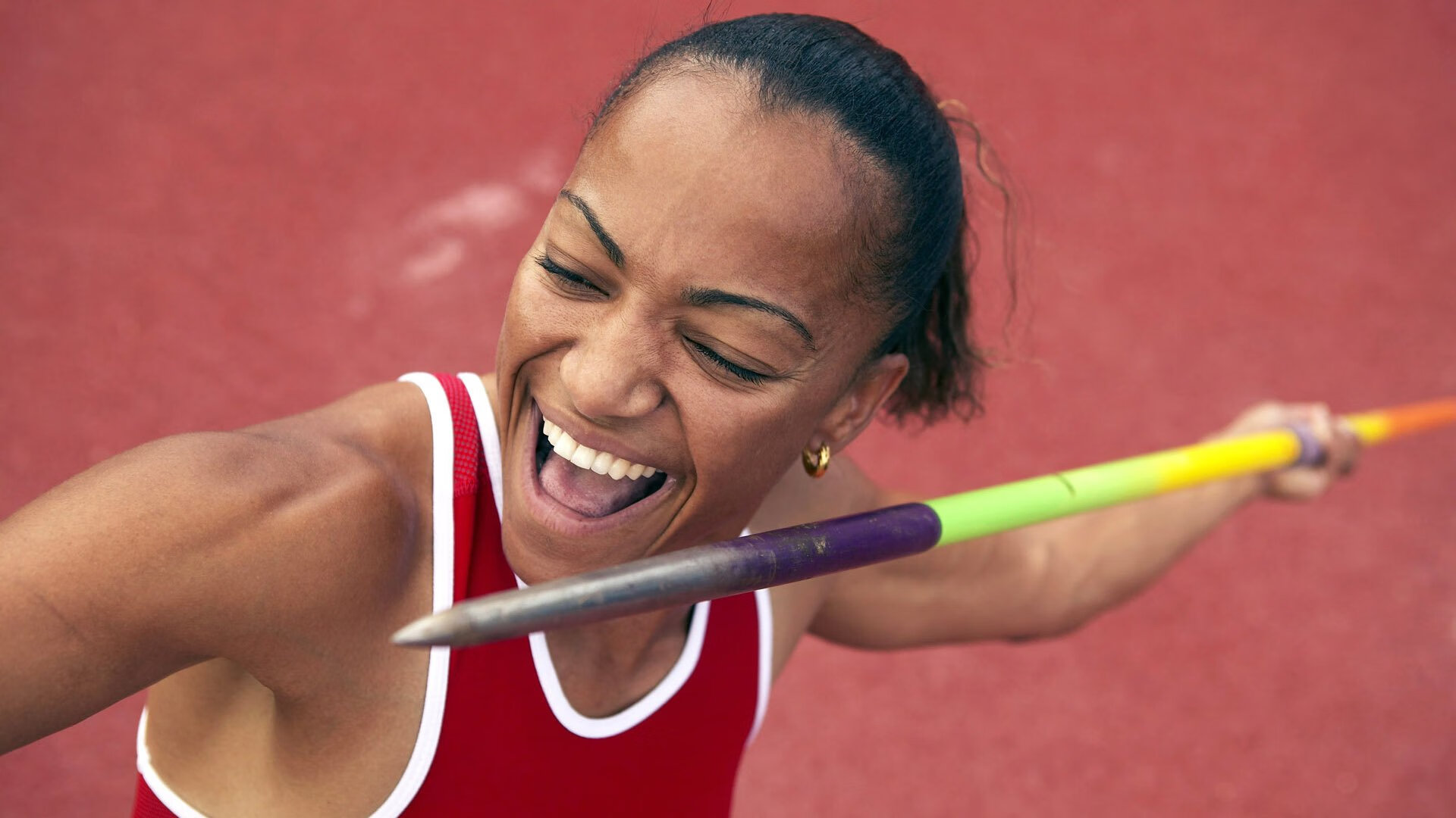 火力全开!深圳队全面压制活塞,保罗关键先生本色尽显