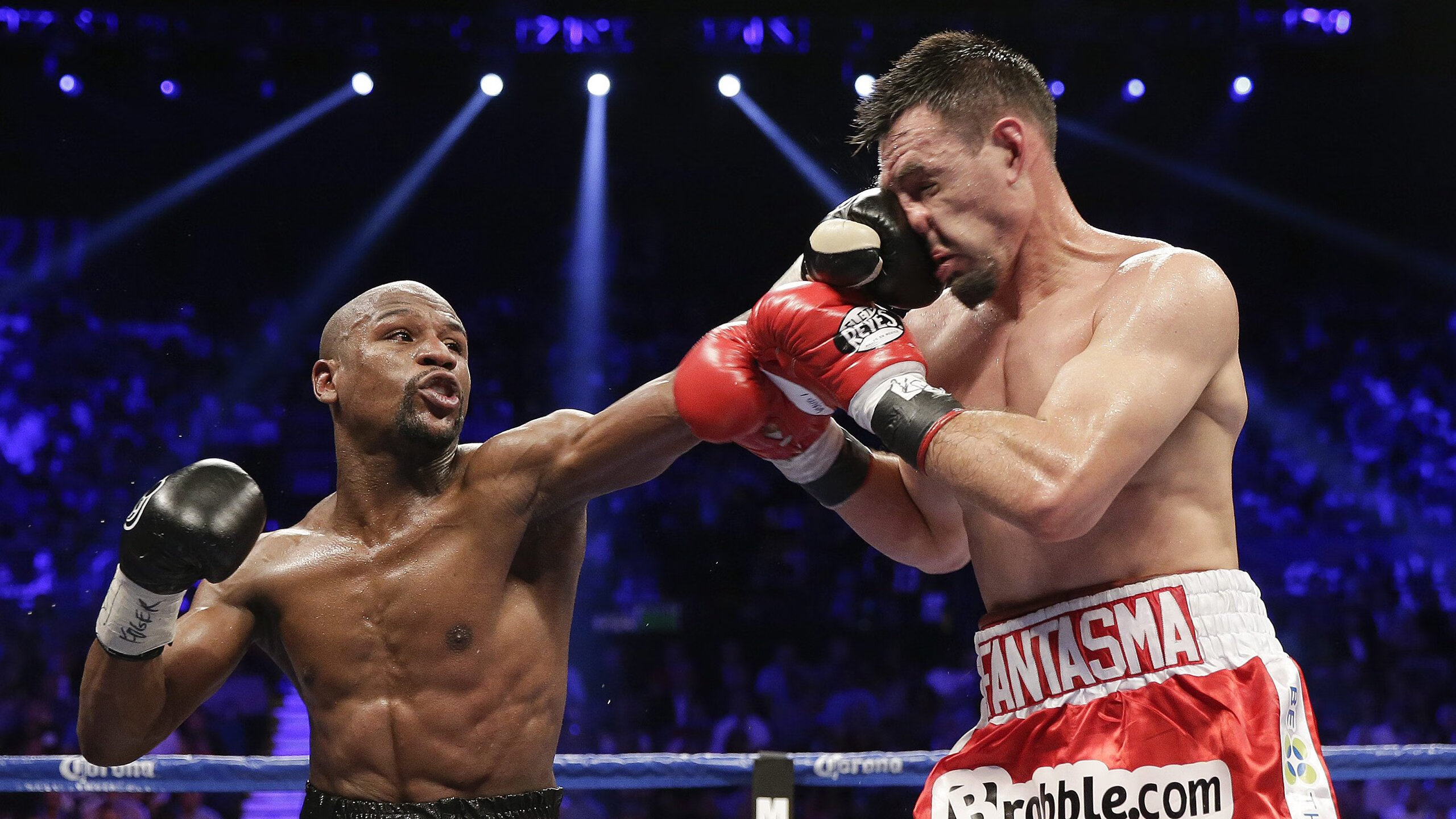 疆鹰之战末节定乾坤，切特意甲焦点夜展统治力—双线赛场上的唯一性瞬间