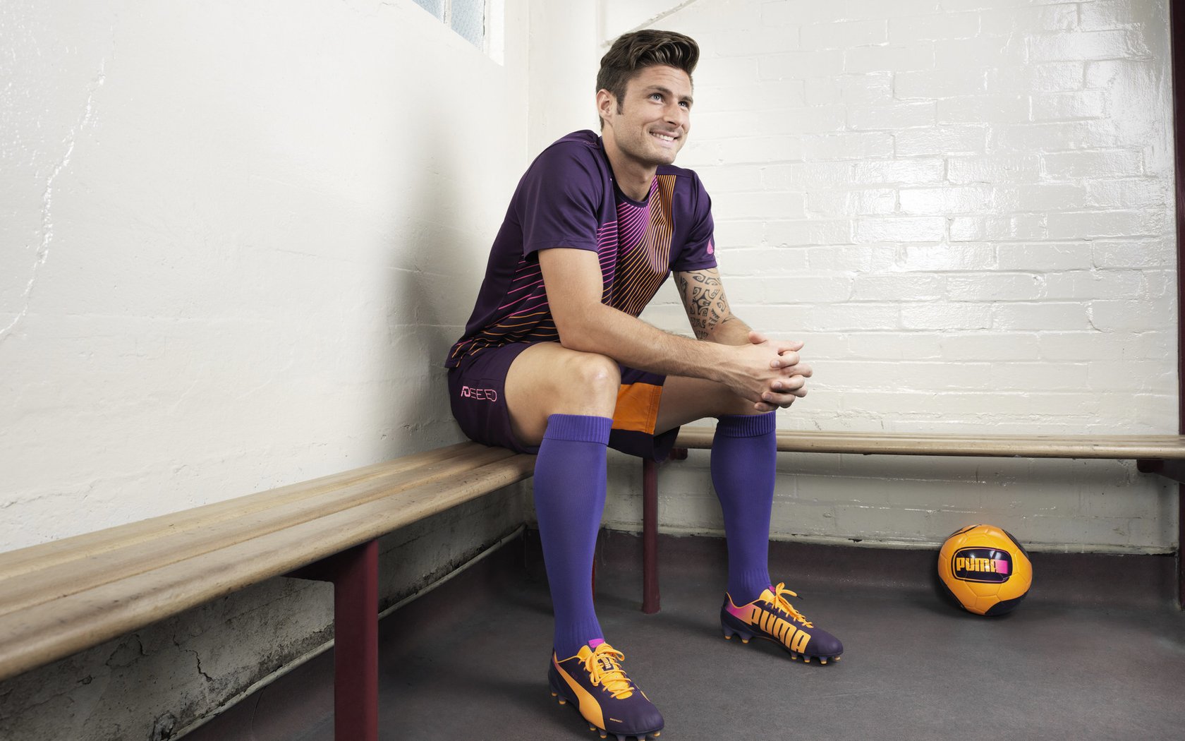 东方巨龙咆哮金州，上海队战术碾压勇士，武切维奇惊艳四座改写篮球认知